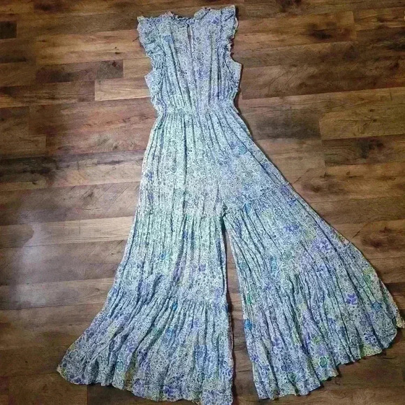 Poupette St. Barth Ruffle Floral Bell Bottm Jumpsuit Size M - Picture 9 of 13